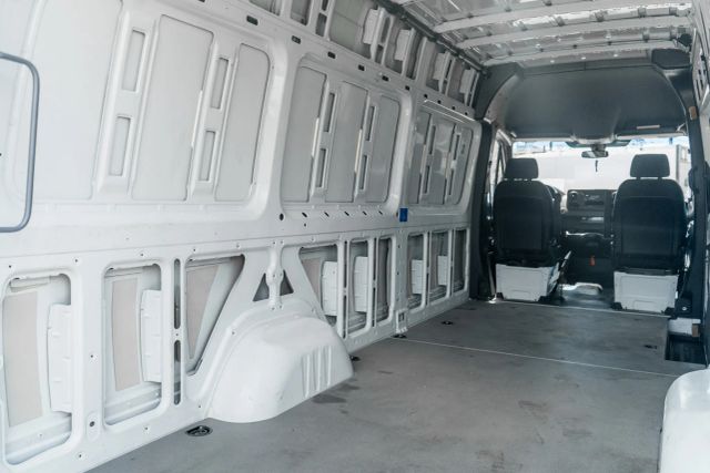 
								2021 Mercedes-Benz Sprinter 2500 Cargo High Roof w/170  WB Van 3D full									