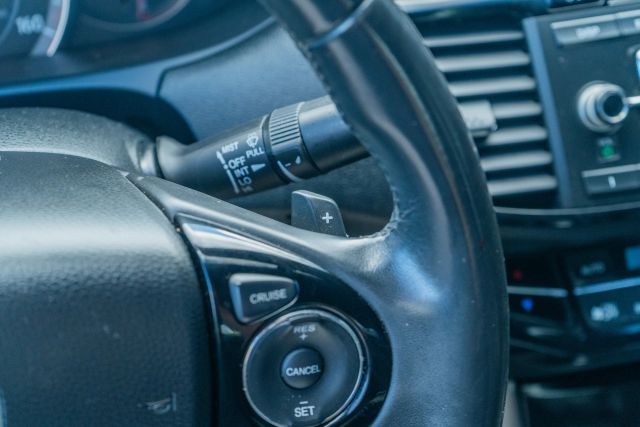 
								2017 Honda Accord Sport Sedan 4D full									