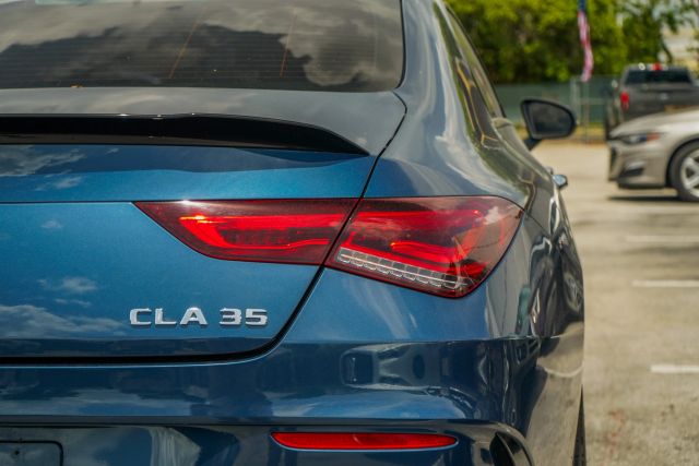 
								2020 Mercedes-Benz Mercedes-AMG CLA CLA 35 4MATIC Coupe 4D full									