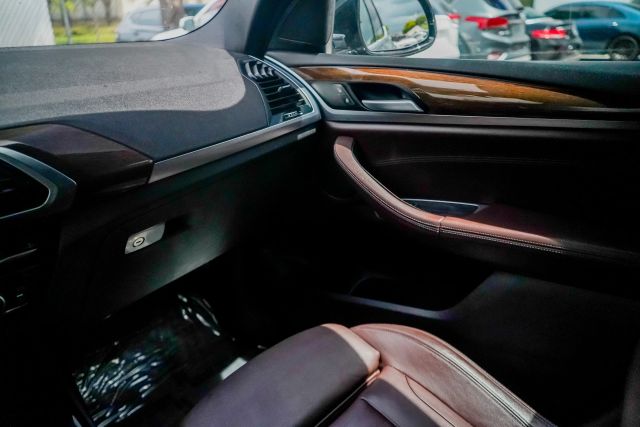 
								2019 BMW X3 sDrive30i Sport Utility 4D full									