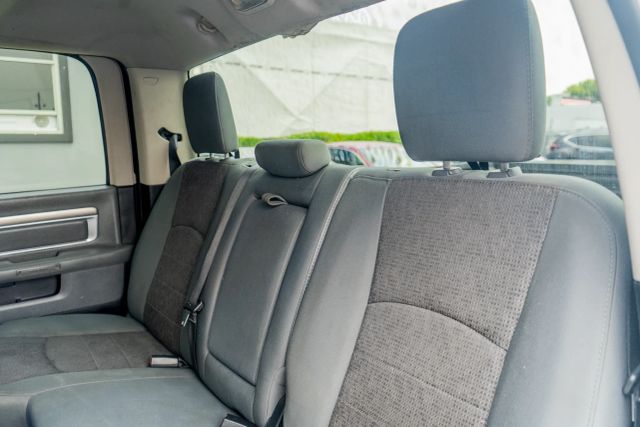 
								2016 Ram 1500 Crew Cab Big Horn Pickup 4D 5 1/2 ft full									