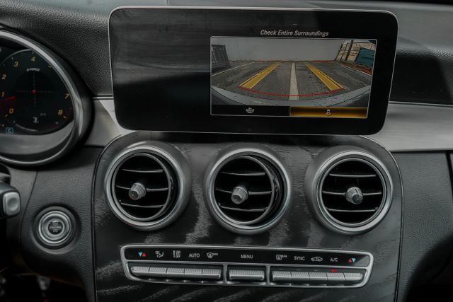 
								2019 Mercedes-Benz C-Class C 300 Sedan 4D full									