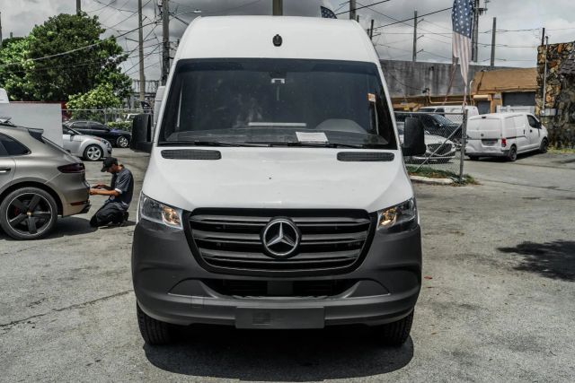 
								2023 Mercedes-Benz Sprinter 2500 Cargo High Roof w/170  WB Van 3D full									