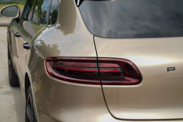 
								2018 Porsche Macan GTS Sport Utility 4D full									