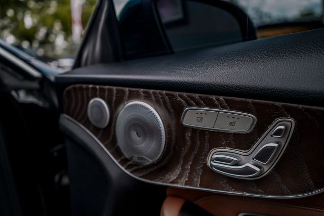 
								2018 Mercedes-Benz C-Class C 300 Cabriolet 2D full									