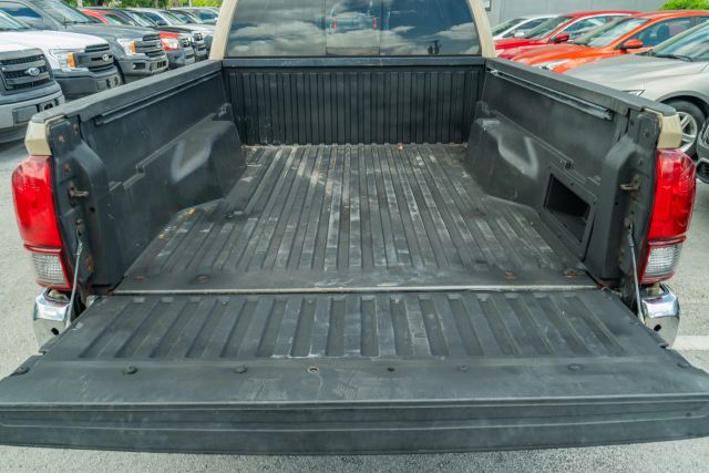 
								2020 Toyota Tacoma Double Cab SR5 Pickup 4D 6 ft full									