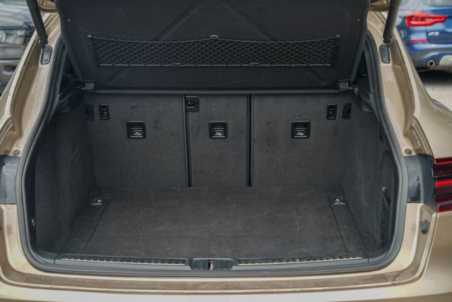 
								2018 Porsche Macan GTS Sport Utility 4D full									