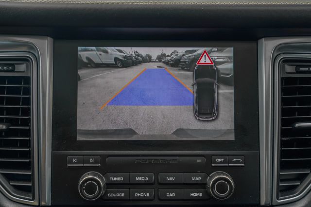 
								2018 Porsche Macan GTS Sport Utility 4D full									