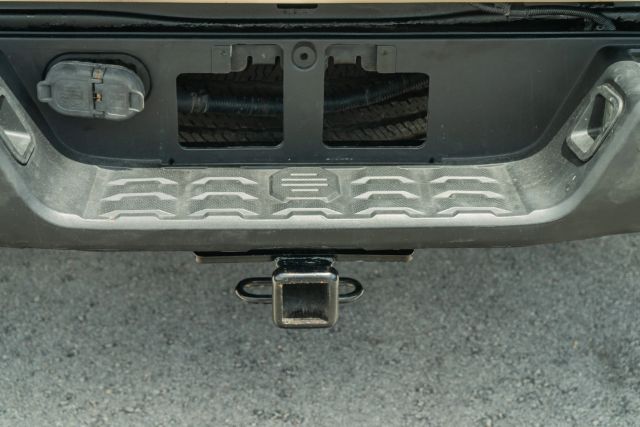 
								2020 Toyota Tacoma Double Cab SR5 Pickup 4D 6 ft full									