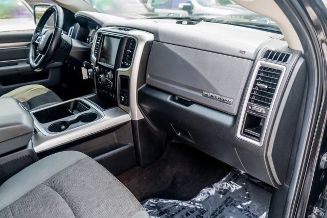 
								2016 Ram 1500 Crew Cab Big Horn Pickup 4D 5 1/2 ft full									