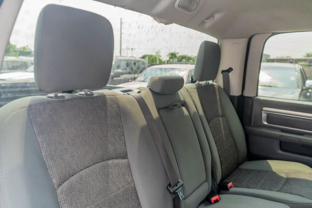 
								2016 Ram 1500 Crew Cab Big Horn Pickup 4D 5 1/2 ft full									