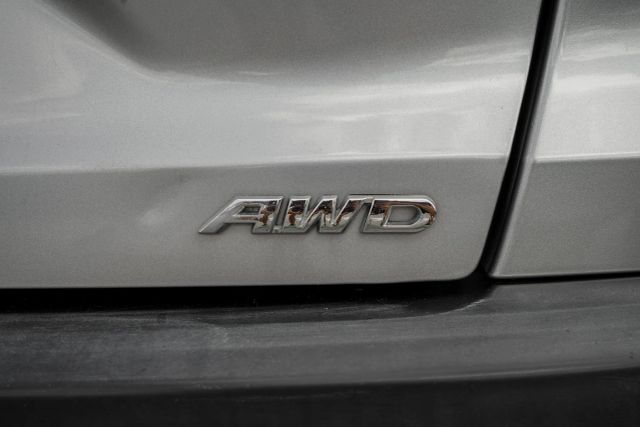 
								2018 Honda CR-V LX Sport Utility 4D full									