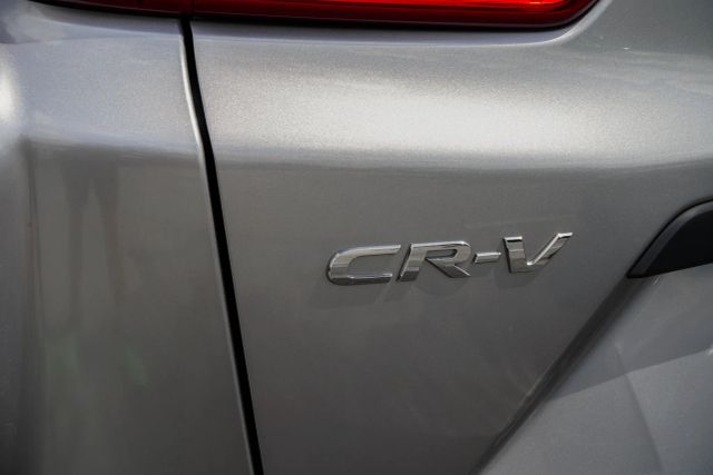 
								2018 Honda CR-V LX Sport Utility 4D full									