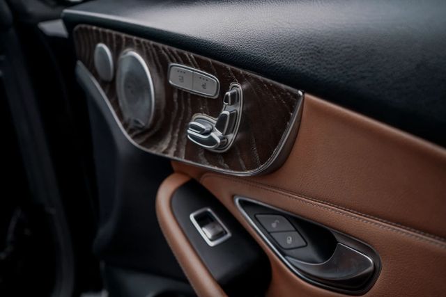 
								2018 Mercedes-Benz C-Class C 300 Cabriolet 2D full									