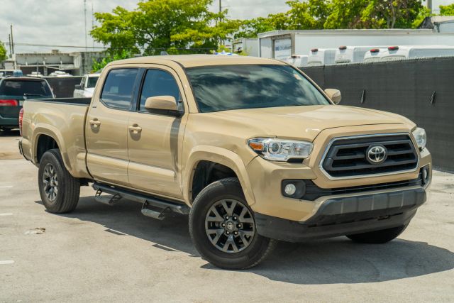 
								2020 Toyota Tacoma Double Cab SR5 Pickup 4D 6 ft full									