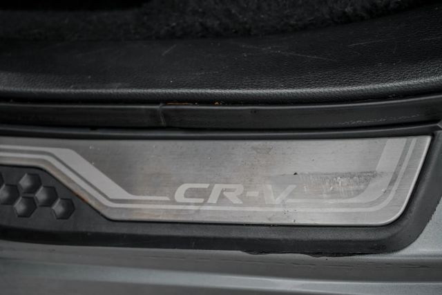 
								2018 Honda CR-V LX Sport Utility 4D full									