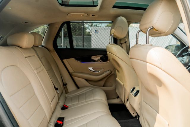 
								2020 Mercedes-Benz GLC GLC 300 Sport Utility 4D full									