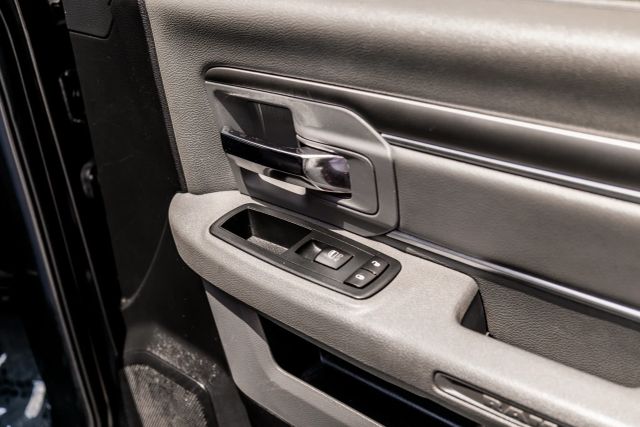 
								2016 Ram 1500 Crew Cab Big Horn Pickup 4D 5 1/2 ft full									