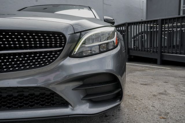 
								2019 Mercedes-Benz C-Class C 300 Sedan 4D full									