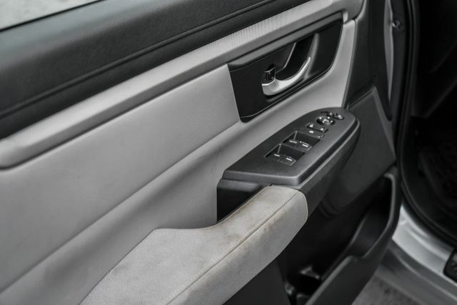 
								2018 Honda CR-V LX Sport Utility 4D full									