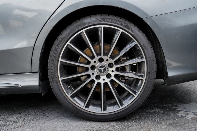 
								2019 Mercedes-Benz C-Class C 300 Sedan 4D full									