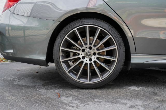 
								2019 Mercedes-Benz C-Class C 300 Sedan 4D full									