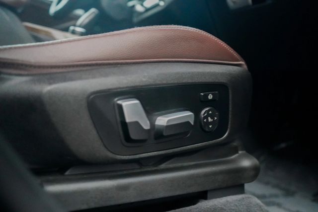 
								2019 BMW X3 sDrive30i Sport Utility 4D full									