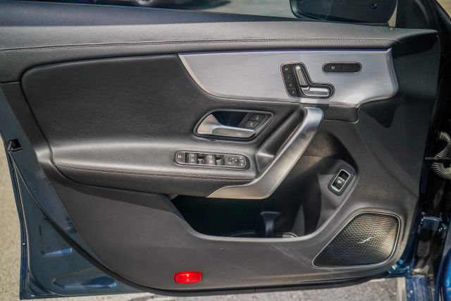 
								2020 Mercedes-Benz Mercedes-AMG CLA CLA 35 4MATIC Coupe 4D full									