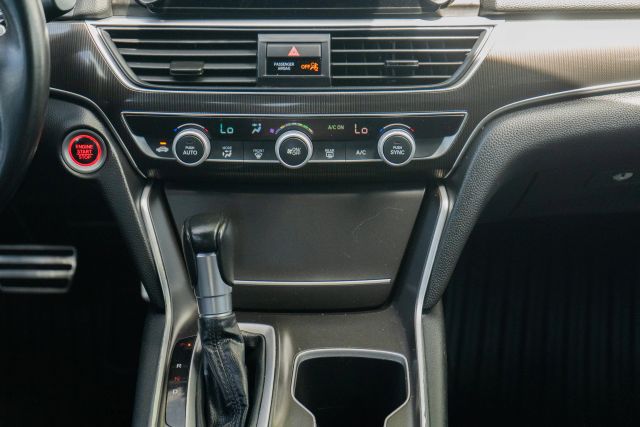 
								2020 Honda Accord Sport Sedan 4D full									