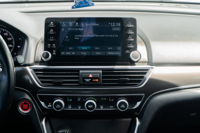 
								2020 Honda Accord Sport Sedan 4D full									