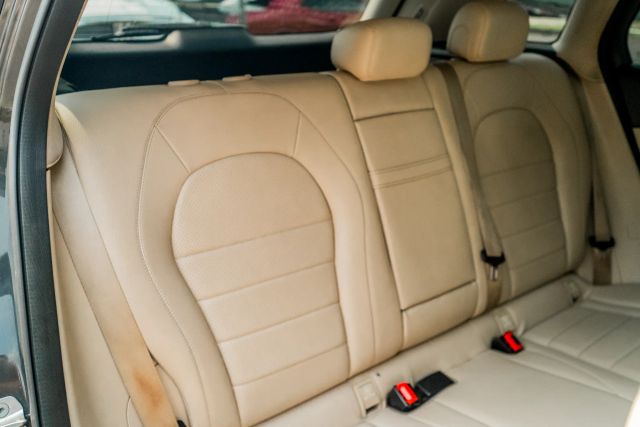 
								2020 Mercedes-Benz GLC GLC 300 Sport Utility 4D full									