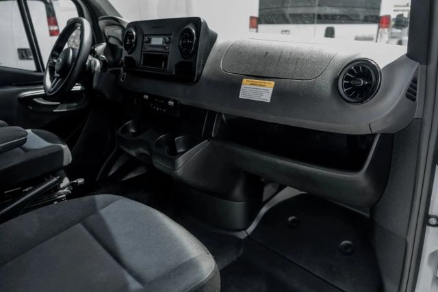 
								2023 Mercedes-Benz Sprinter 2500 Cargo High Roof w/170  WB Van 3D full									