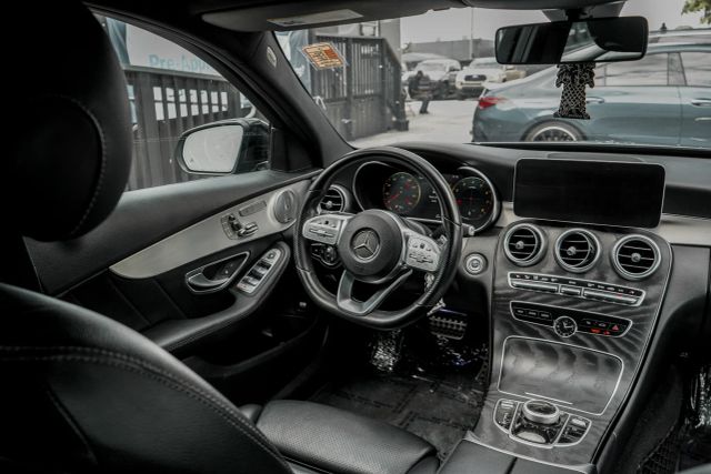 
								2019 Mercedes-Benz C-Class C 300 Sedan 4D full									