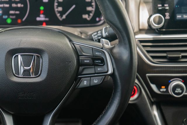 
								2020 Honda Accord Sport Sedan 4D full									