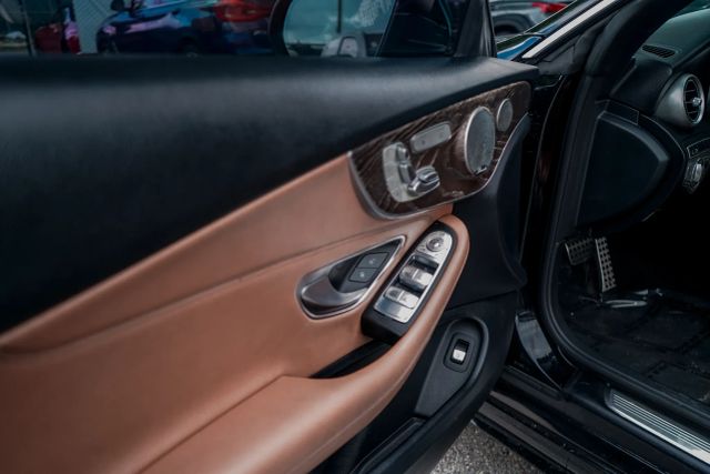 
								2018 Mercedes-Benz C-Class C 300 Cabriolet 2D full									