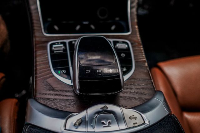 
								2018 Mercedes-Benz C-Class C 300 Cabriolet 2D full									