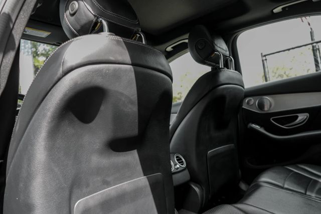 
								2019 Mercedes-Benz C-Class C 300 Sedan 4D full									