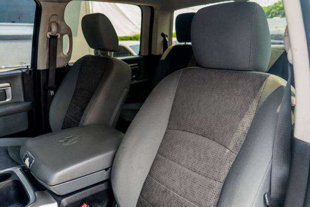 
								2016 Ram 1500 Crew Cab Big Horn Pickup 4D 5 1/2 ft full									