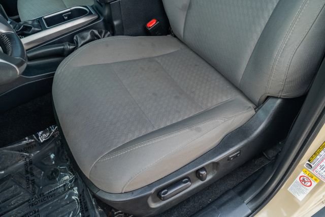 
								2020 Toyota Tacoma Double Cab SR5 Pickup 4D 6 ft full									