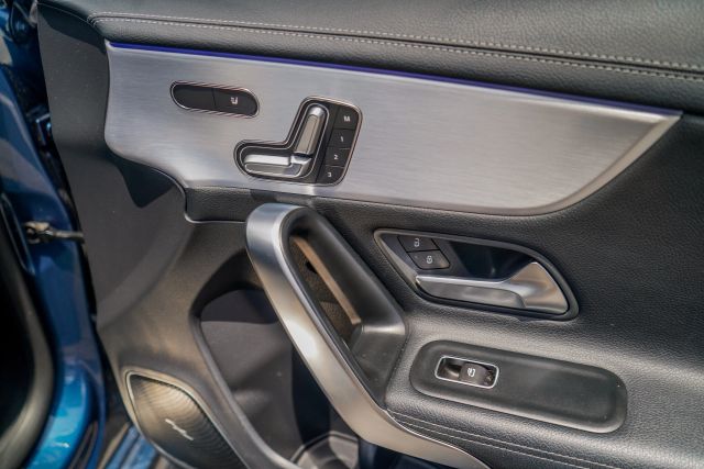 
								2020 Mercedes-Benz Mercedes-AMG CLA CLA 35 4MATIC Coupe 4D full									