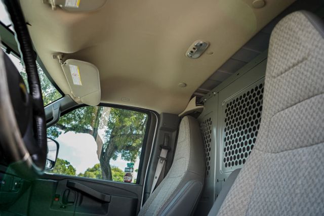 
								2017 Chevrolet Express 2500 Cargo Extended Van 3D full									