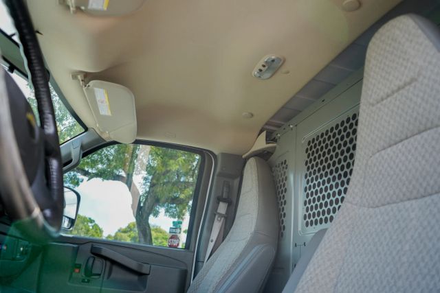 
								2021 Chevrolet Express 2500 Cargo Regular Van 3D full									