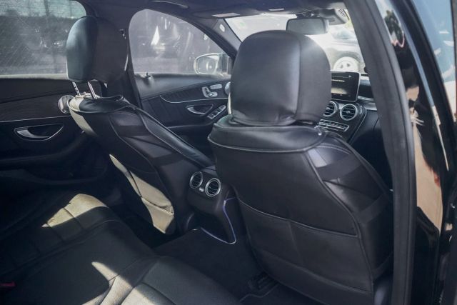 
								2017 Mercedes-Benz C-Class C 300 4MATIC Sedan 4D full									