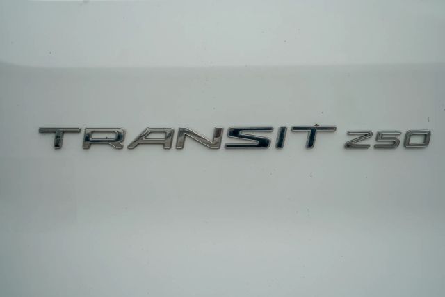 
								2017 Ford Transit 250 Van Low Roof w/60/40 Side Door w/RWB Van 3D full									