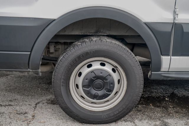 
								2017 Ford Transit 250 Van Low Roof w/60/40 Side Door w/RWB Van 3D full									