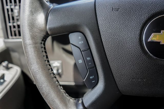 
								2017 Chevrolet Express 2500 Cargo Extended Van 3D full									