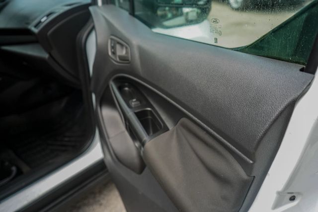 
								2016 Ford Transit Connect Cargo XL Van 4D full									