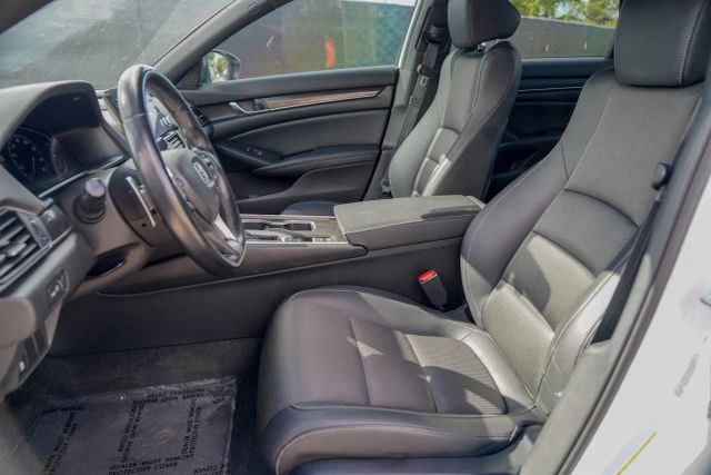 
								2021 Honda Accord Sport Sedan 4D full									