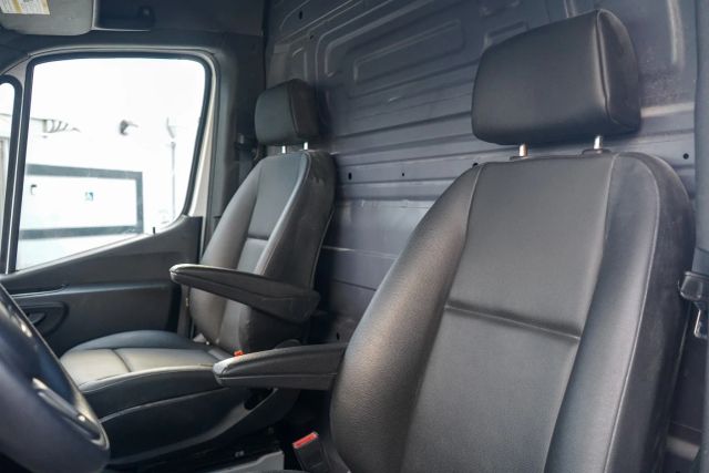 
								2021 Mercedes-Benz Sprinter 2500 Cargo High Roof w/144  WB Van 3D full									