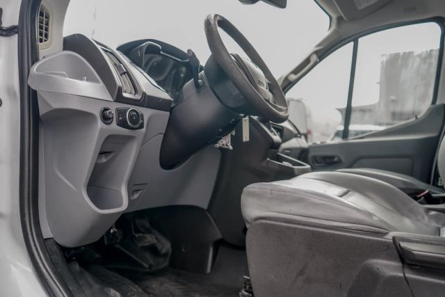 
								2017 Ford Transit 250 Van Low Roof w/60/40 Side Door w/RWB Van 3D full									